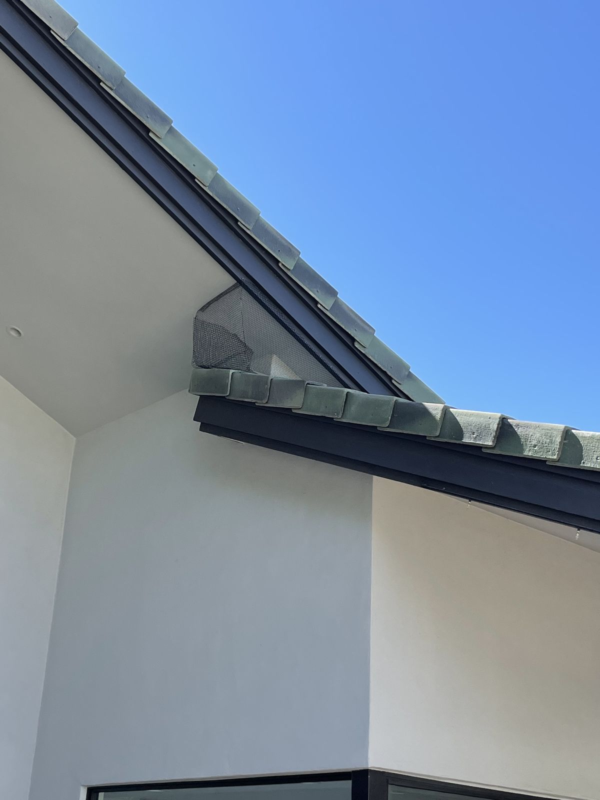 Alcove Screen Installations - photo 11
